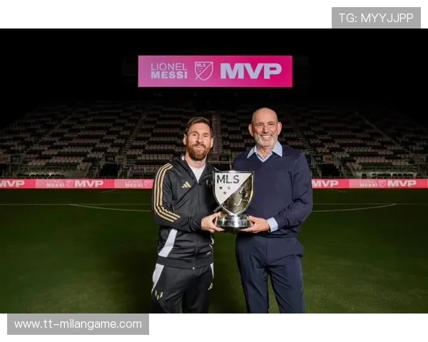 埃因霍温看梅西式小创造：足球艺术的灵魂守望者