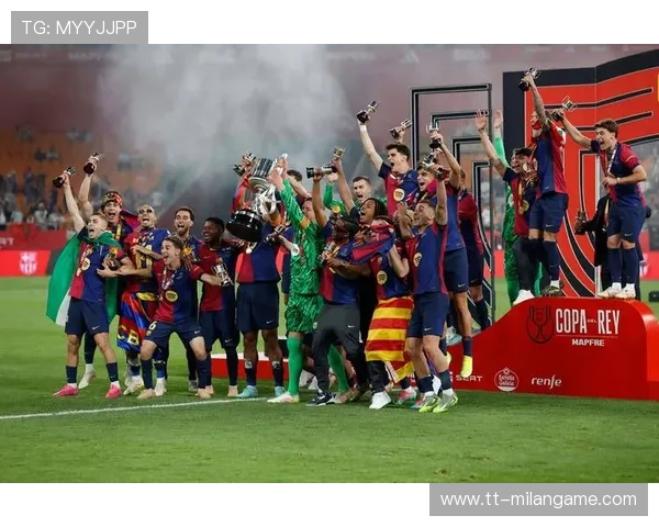 巴萨佩德里脚后跟妙传助攻破门